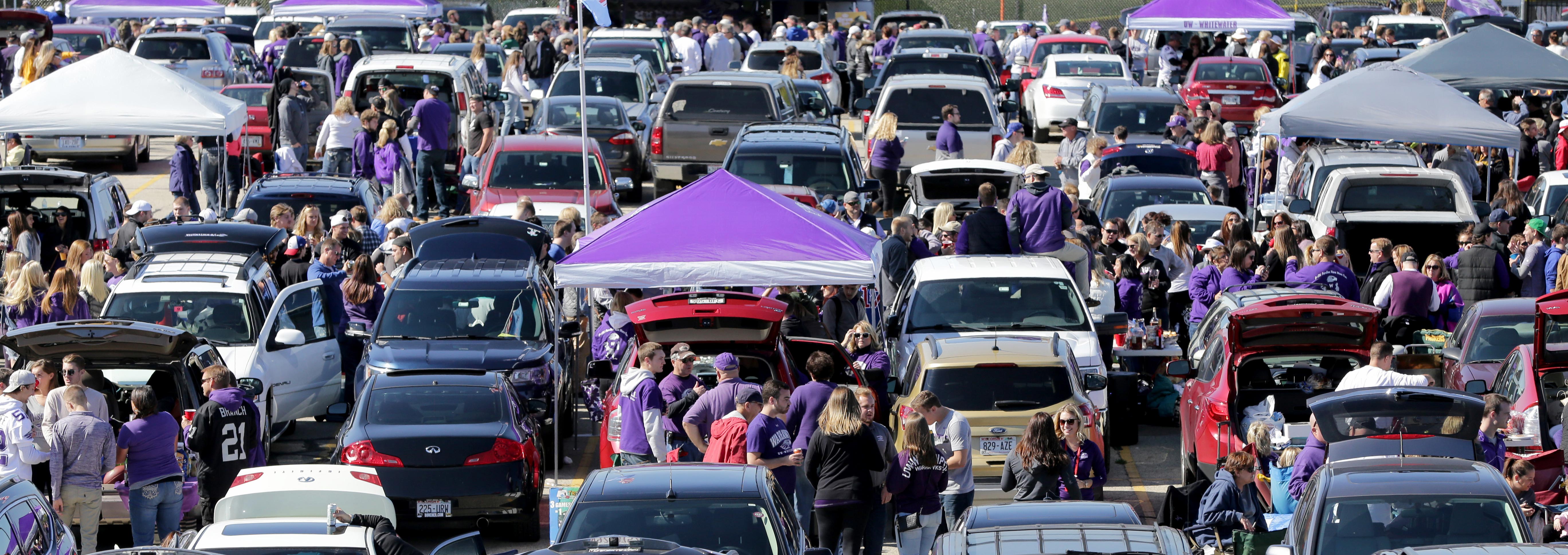 Image: Tailgate parking lot