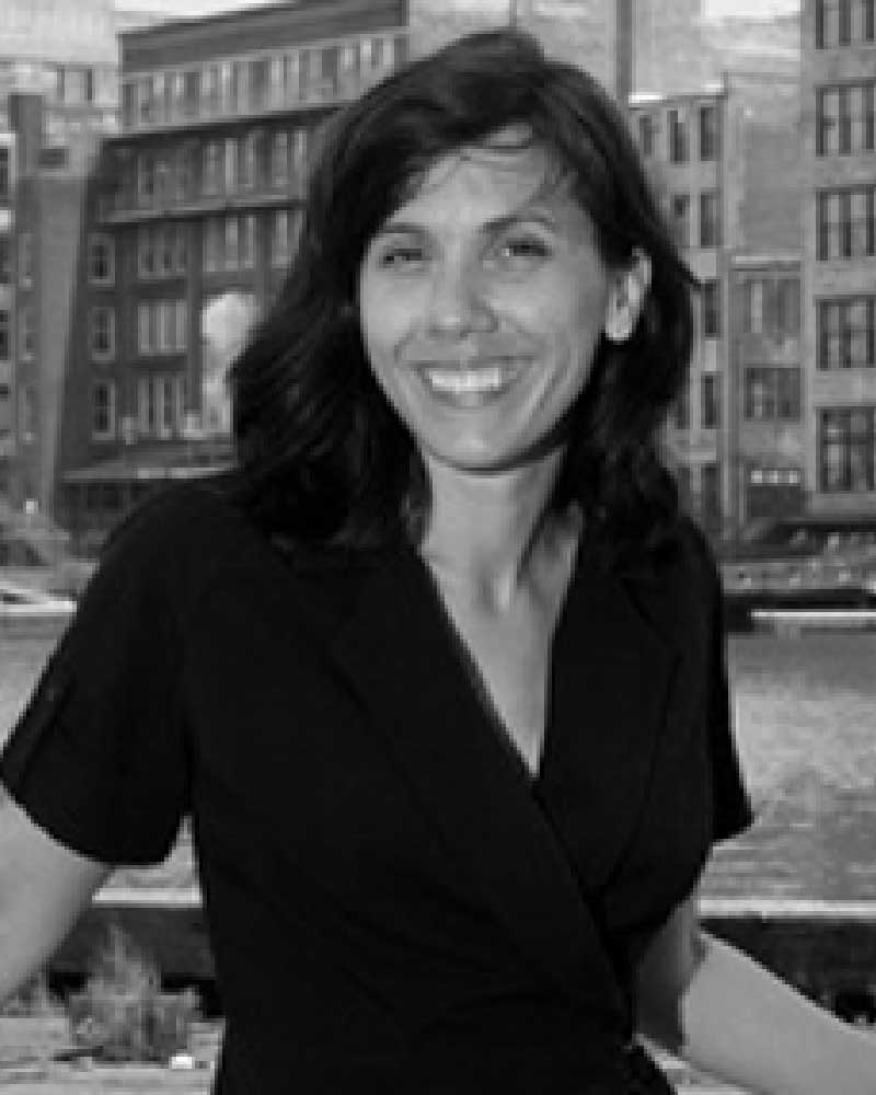 Kari Kraenzler Bio