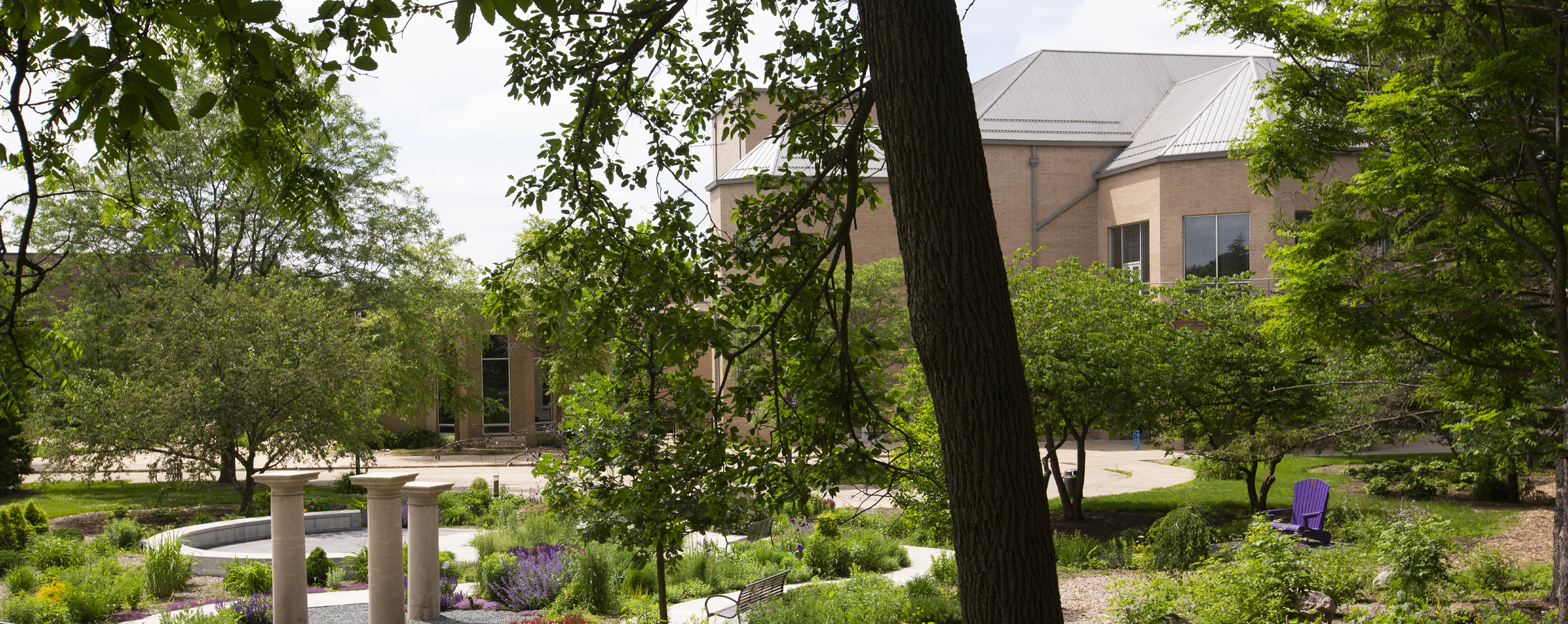 Exterior photo of the Greenhill Center of the Arts.