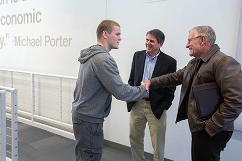 UW-Whitewater entrepreneurship students receive one-on-one advice from professors, alumni mentors and an advisory board members.