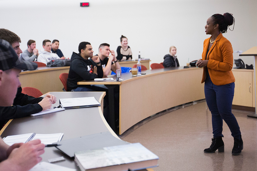 Accounting proffesor giving a lecture to her students