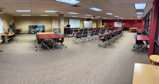 Library classroom L1105 showing movable desks and computers