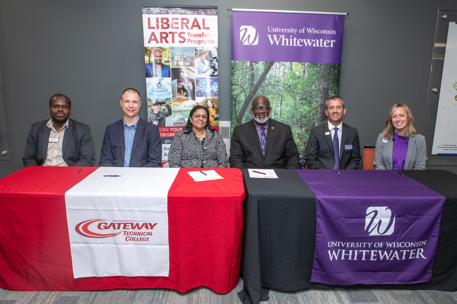 Chancellor and Staff of Gateway and UW-Whitewater sitting together at tables