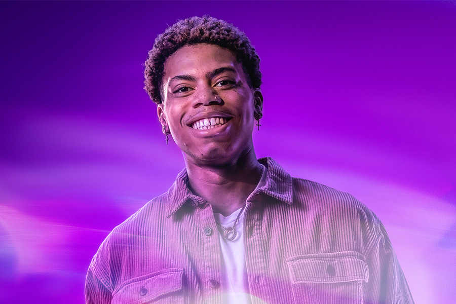 Man poses for UW-Whitewater College of Business and Economics online 