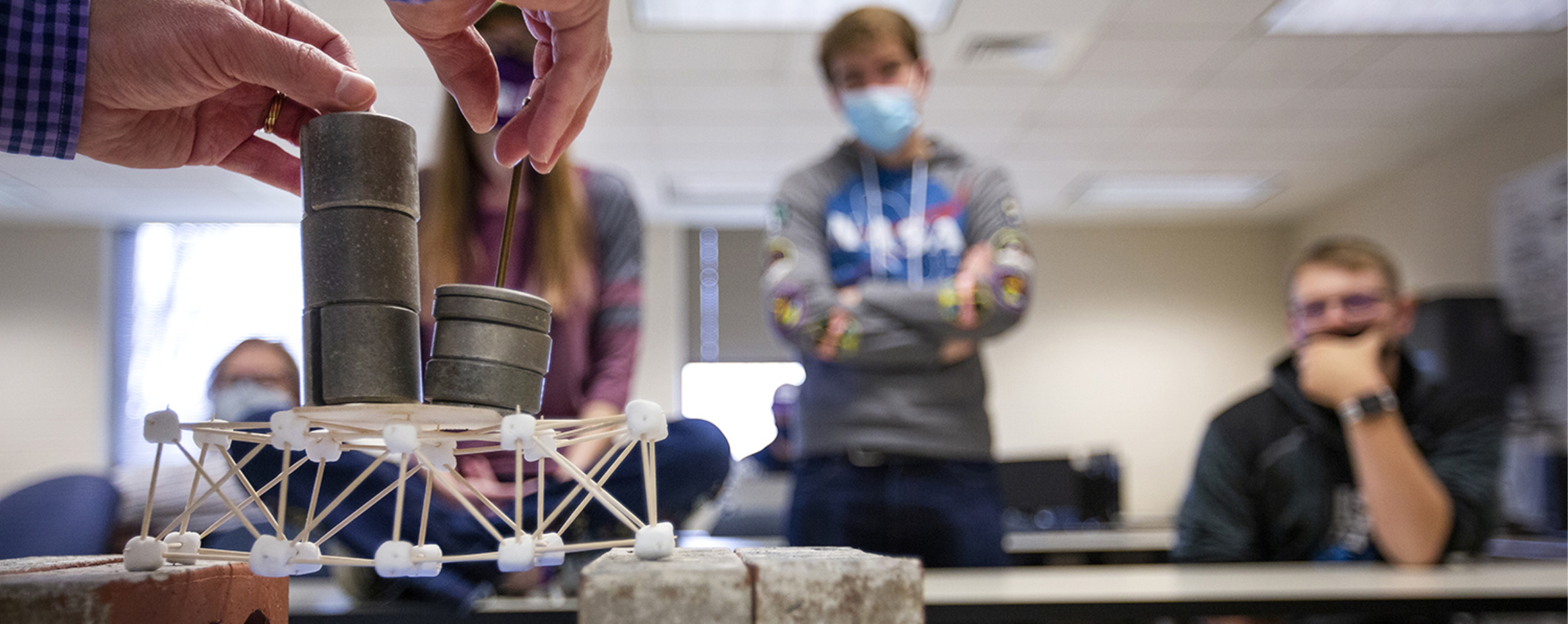 Students work on engineering work 